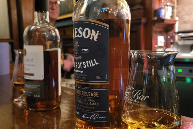 Pub Crawl Walking Tour Through the Heart of Irelands Capital - Key points at a glance