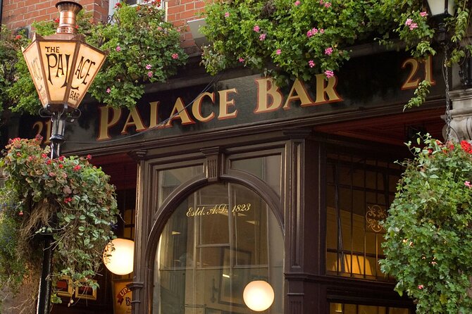 Pub Crawl Walking Tour Through the Heart of Irelands Capital - Why the small group matters