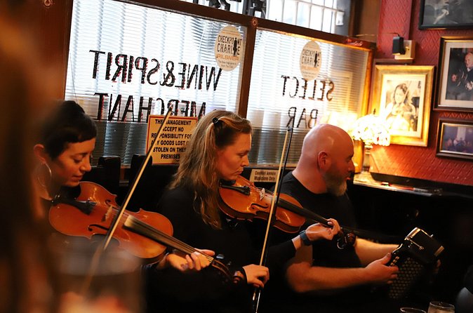 Real Dublin Traditional Music Pub Tour - The walking between pubs is part of the experience