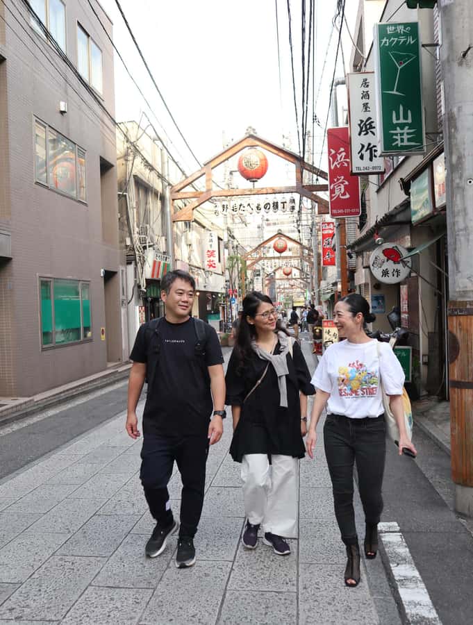 Retro Yokohama Bar Hopping 101 Tour in Noge_3hrs - Meeting Hitomy at Sakuragicho Station