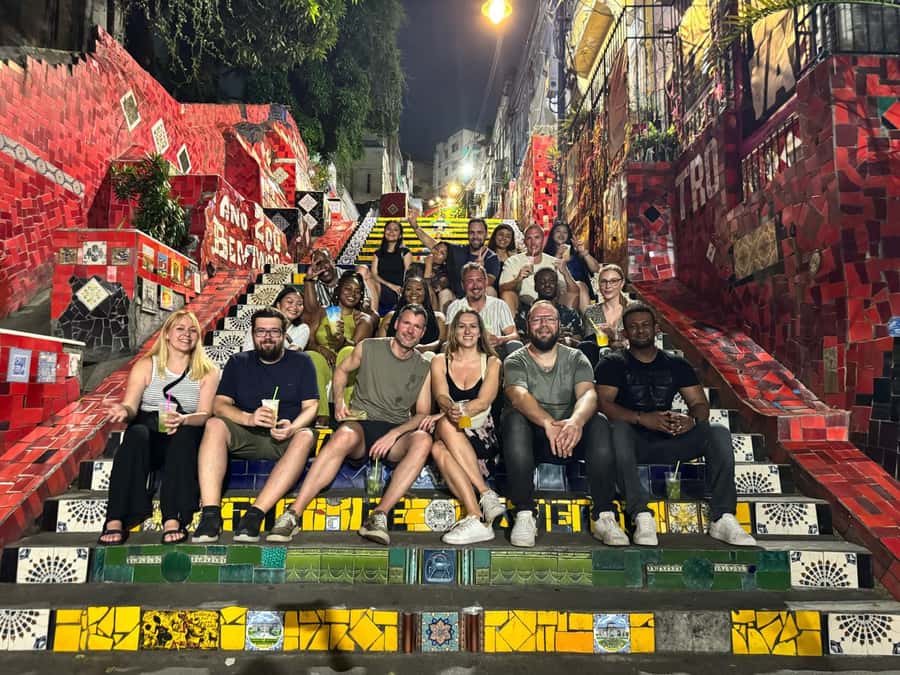 Rio: Pub Crawl in Lapa with Cachaça Tasting and Live Samba - Key points at a glance