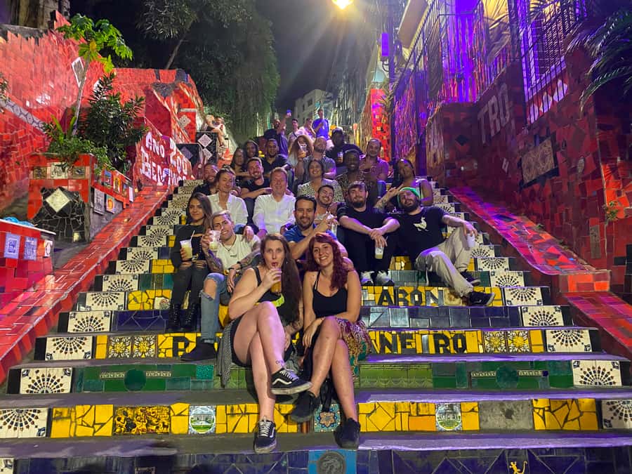 Rio: Pub Crawl in Lapa with Cachaça Tasting and Live Samba - Live samba is the heart of the experience