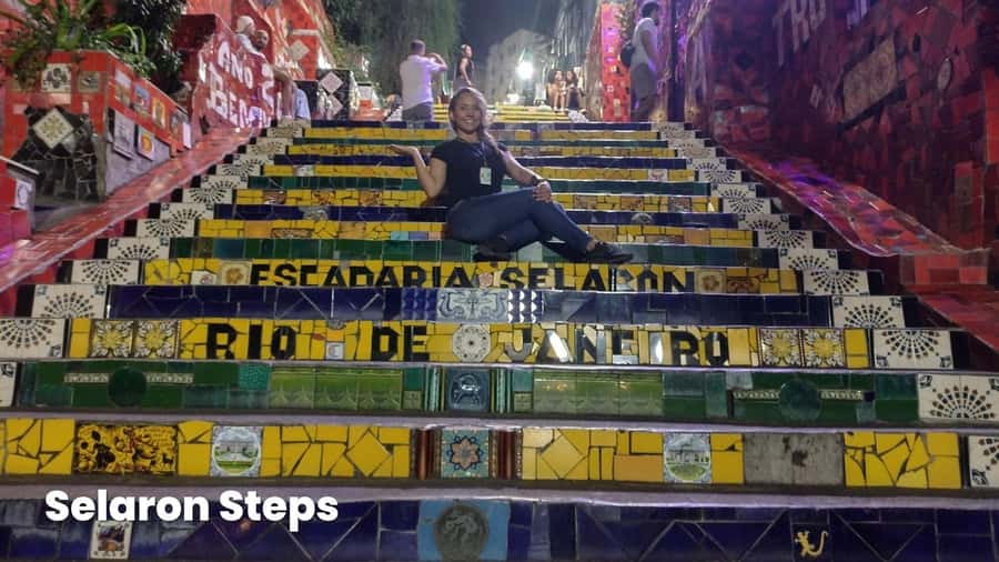 Rio: Pub Crawl on Cachaça and Samba with Transfer - A walking start at the Selarón Steps