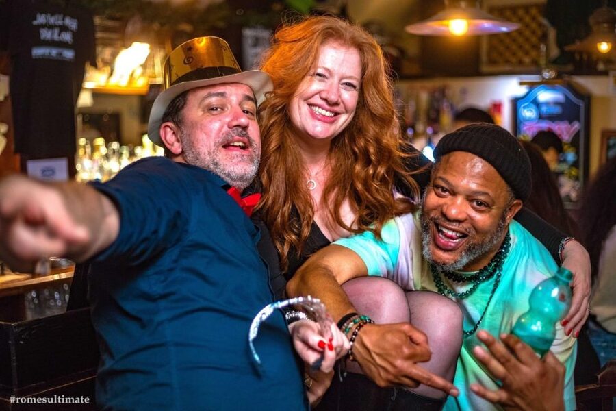 Rome: NYE Pub Crawl and Club - The 8:30 to 9:30 Open Bar and Pizza Stop