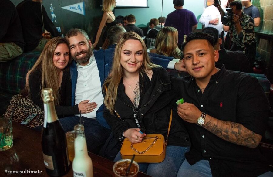 Rome: NYE Pub Crawl and Club - Timing, Weather, and the Eight-Hour Commitment