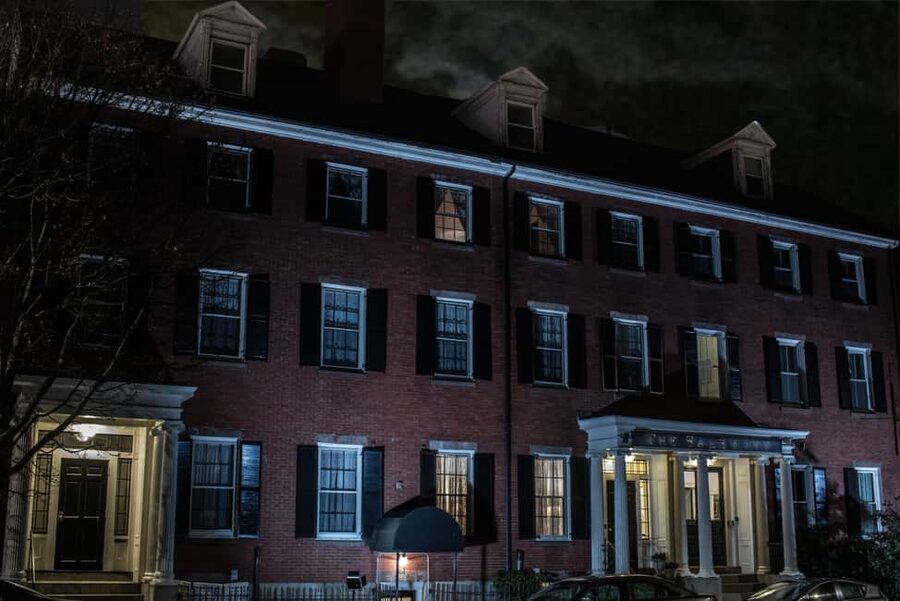 Salem: Boos and Brews Haunted Pub Crawl - Who will enjoy this pub crawl most?