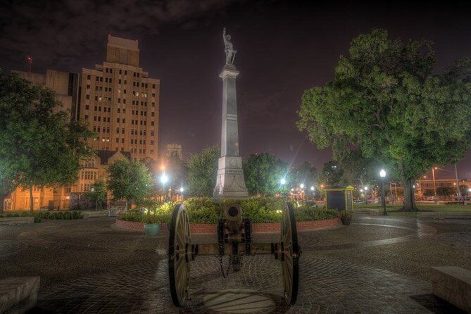 San Antonio Haunted Pub Crawl - Oro and the Emily Morgan Hotel