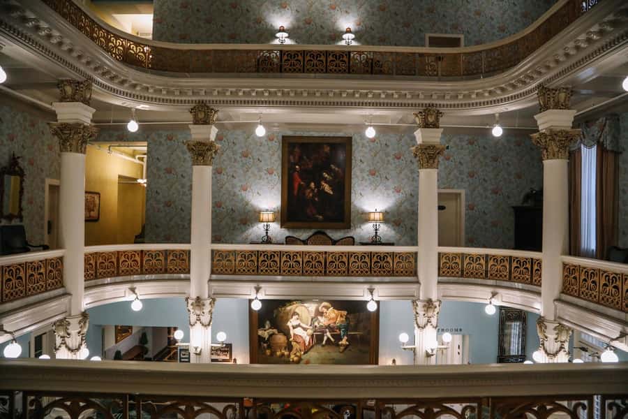 San Antonio: Spirits & Spirits Haunted Pub Crawl - Who will enjoy this most