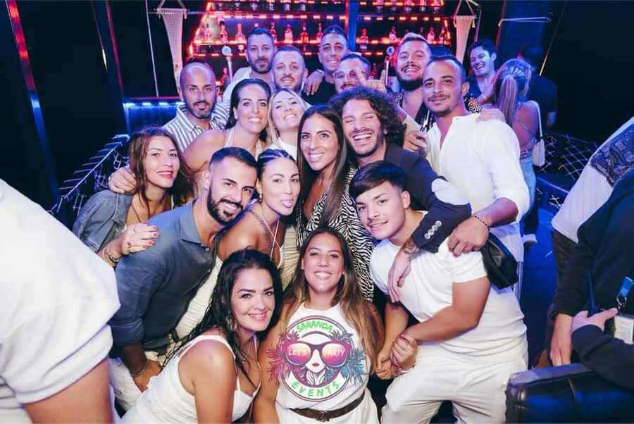Sarande: Pub Crawl & Boat Party, 6 Shots, 1 Beer Club Entry - Bluz Club brings the first big club stop