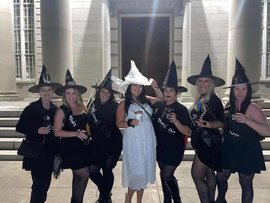 Savannah: Bad Kitty Pub Crawl, Spooky Naughty Ghosts - Planning your night around the tour