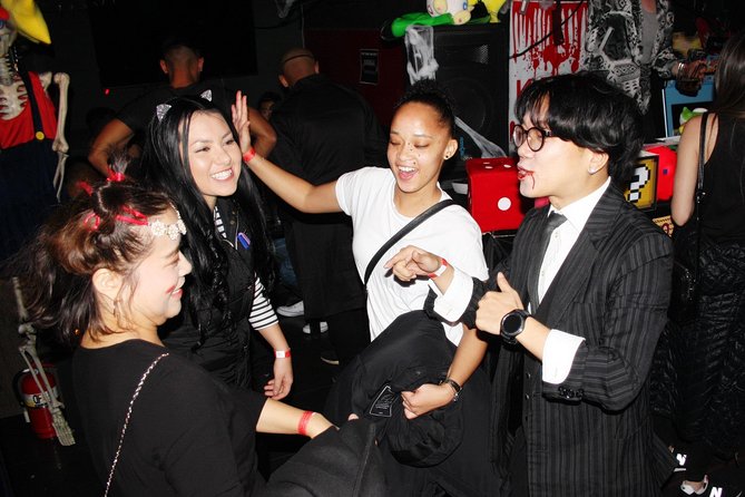 Seoul Pub Crawl by Absolute - Meeting people when you are on your own