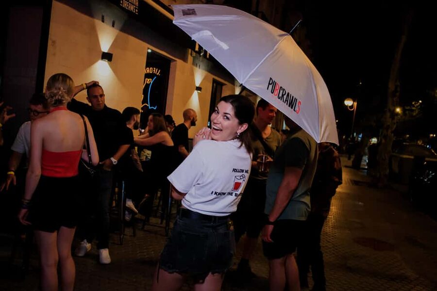 Seville: 3 Bars Pub Crawl + VIP Club Entrance & 3 Free Shots - Key points to know before you book