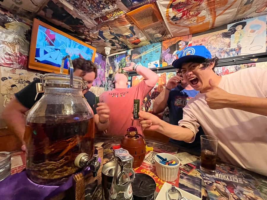Shinjuku: bar hopping night tour at Japanese Izakaya - Memory Lane and the first yakitori stop