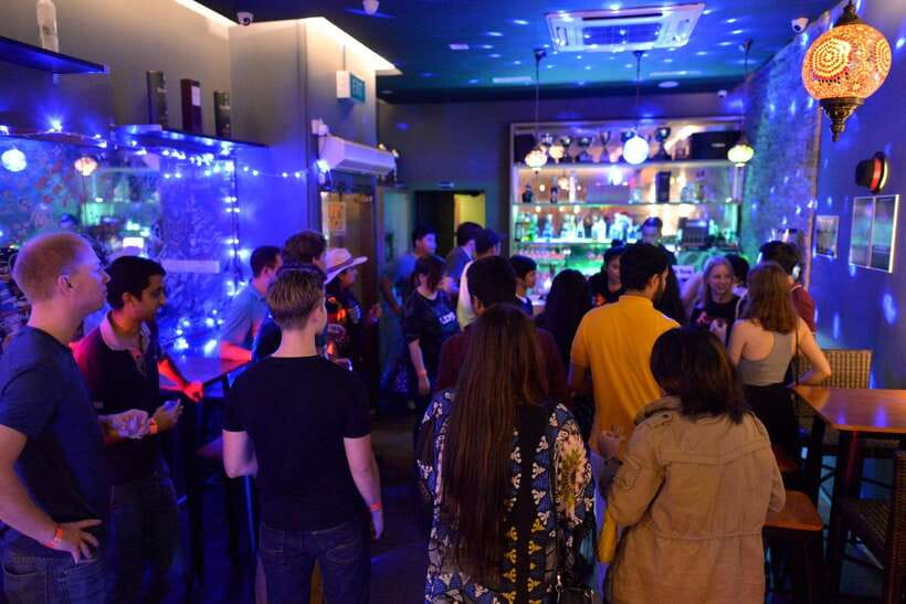 Singapore Pub Crawl - Party like a Local - Dress rules, ID, and pacing