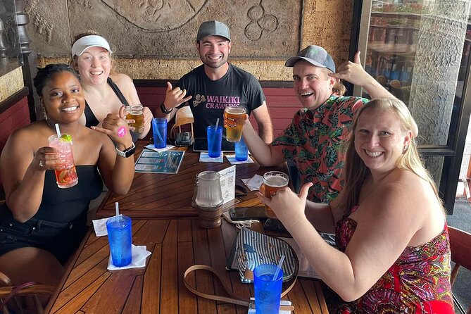 Sips & Secrets of Hawaii Pub Crawl - What the history adds to a night in Waikiki