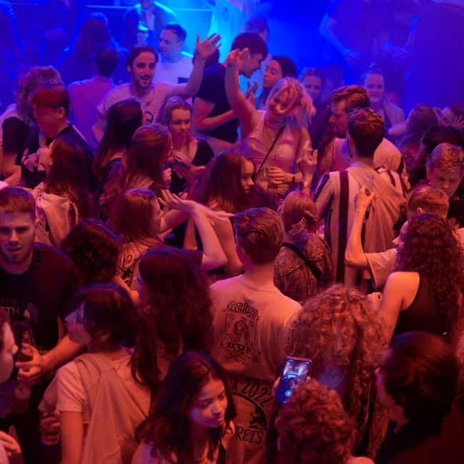 Sofia's Hidden Bars: 4-Hour Pub Crawl - Small Sofia bars on weekdays and Sundays