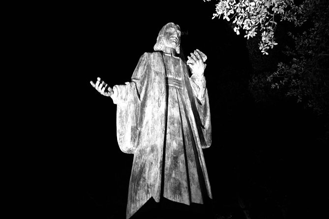 Spanish Moss Haunted Savannah Pub Crawl - East Bay Inn and the story of Charlie