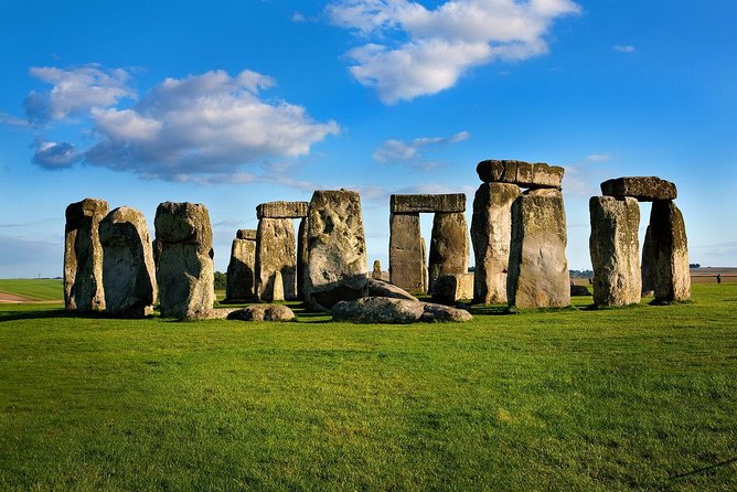 Stonehenge, Windsor Castle and Bath with Pub Lunch in Lacock - Windsor Castle and the royal setting