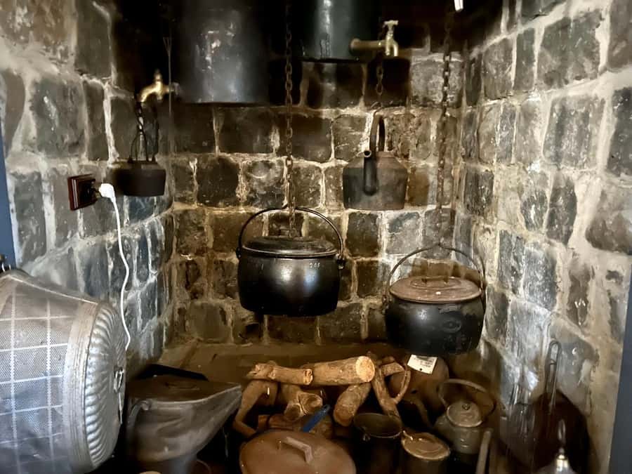 SYDNEY : Ghosts, Grog & The Rocks: Haunted Pubs &Cellar Tour - Key points at a glance