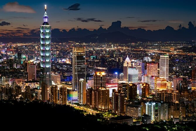 Taipei Nightlife: Taipei Pub Crawls (2 Different Routes) - The first stop: local drinks and quick introductions