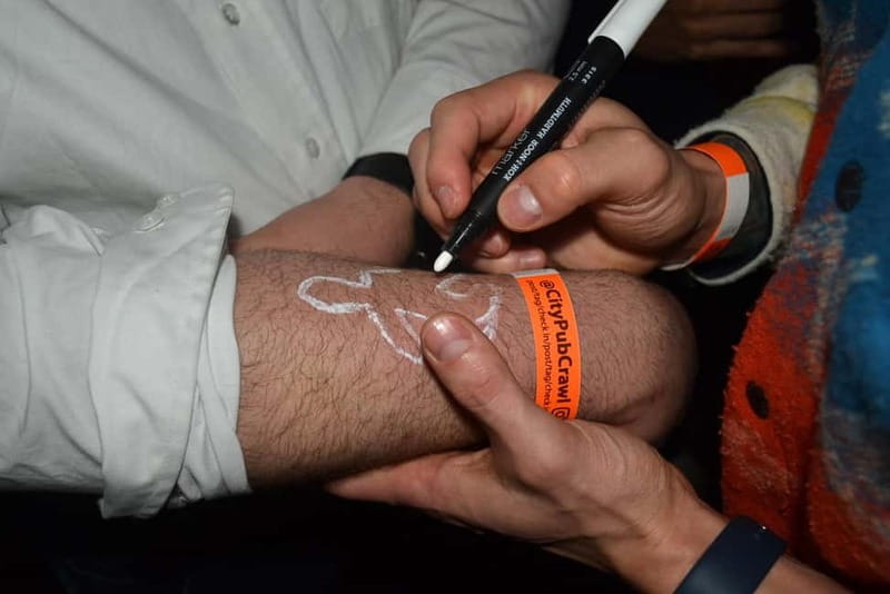 Tbilisi: City Pub Crawl with welcome shots in game format - Dress correctly or risk losing entry