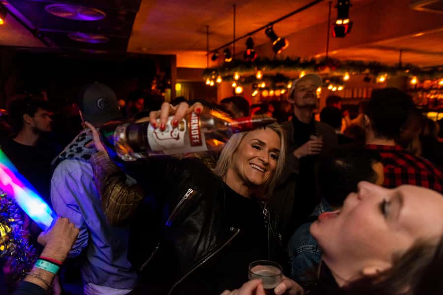 Tel Aviv: Pub Crawl with 4 Stops and Free Shots - Starting With A Beer Near The Yellow Statue