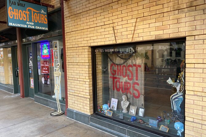 Texas’ Oldest Haunted Pub Crawl Shared Walking Tour - The Emily Morgan Hotel and its ghostly appeal