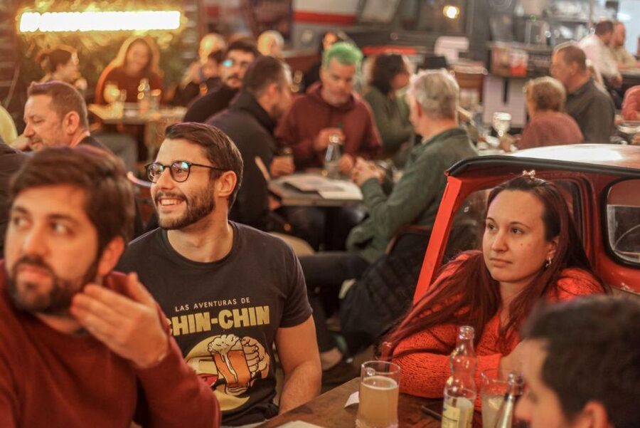 The Biggest Pub Quiz in Valencia - The Questions: Challenging Without Becoming Grim