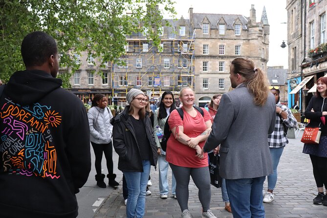 The Edinburgh Literary Pub Tour - Starting in Grassmarket after dark