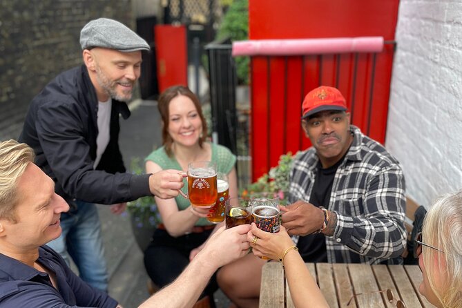 The Great British Pub Walking Tour: London - Why the small group makes a difference