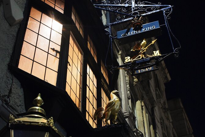 The Haunted Pubs of Old London: Small Group Tour - Smithfield Market and London’s execution ground