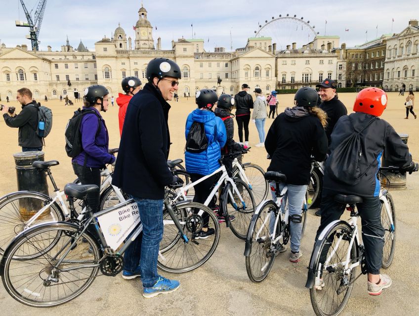 The London "Big Six" and a Pub. 5.5 hour tour - Along the Thames toward the Tower