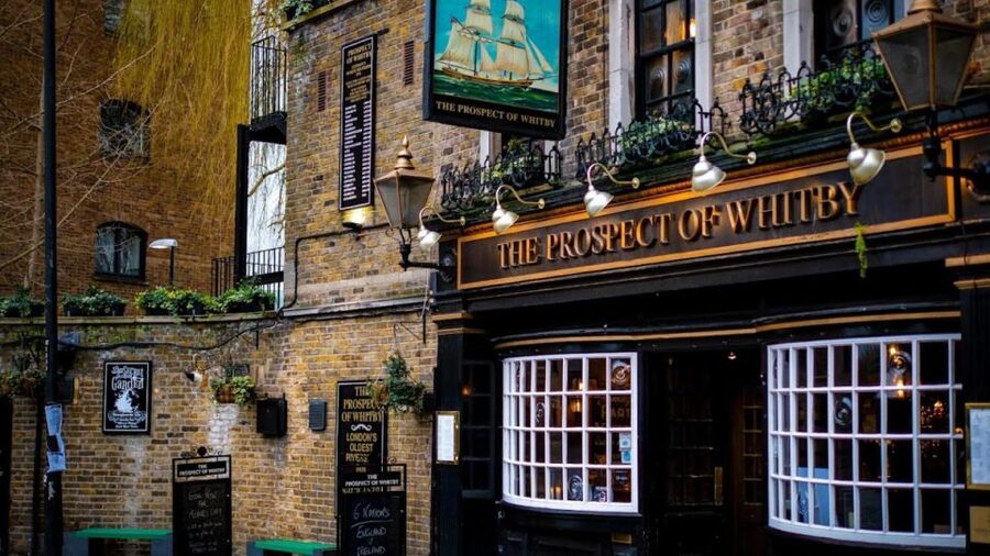The London Historic Pubs Tour - The Town of Ramsgate and old Thames-side Wapping