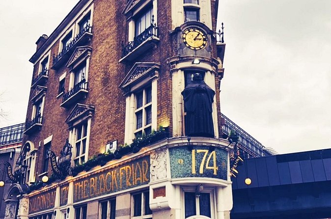 The Oldest Pubs of London (Private tour) - The Seven Stars behind the Royal Courts of Justice