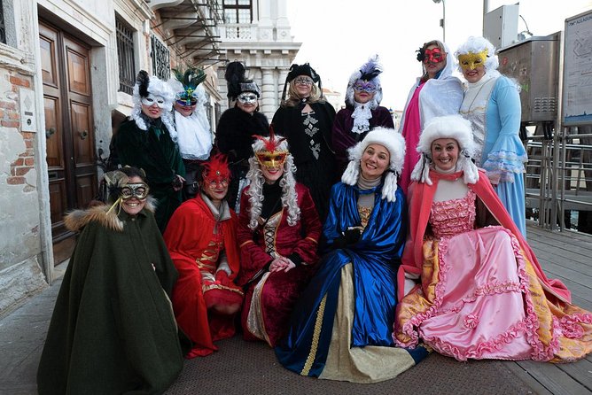 Venice: Venetian Style Carnival Pub Crawl - Walking through Venice between the stops