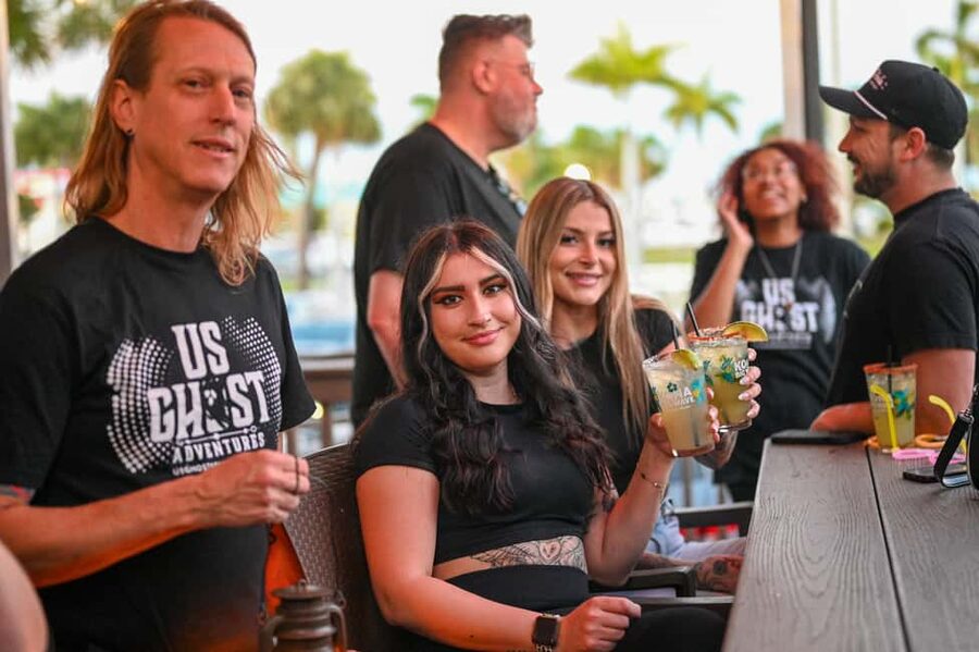 Waikiki Ghosts Boos and Booze Haunted Pub Crawl - Timing, comfort, and practical planning