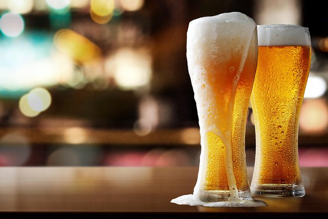 Walking Tour: Historic Chicago Pubs in River North and the Loop - Walking, trains, and physical demands