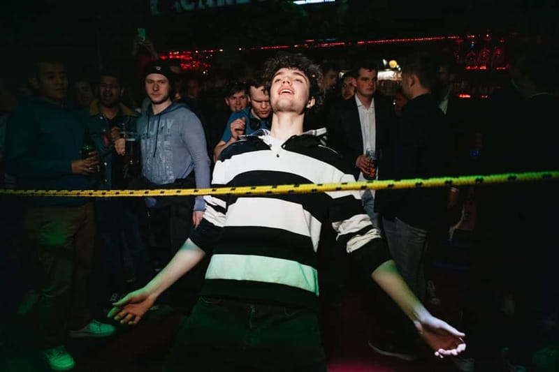 Warsaw: Pub Crawl with Optional 1-Hour Open Bar - Finding Labirynt Bar at Chmielna 5