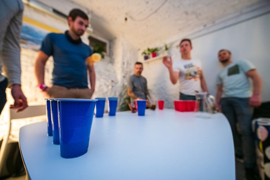 Warsaw: The Original Pub Crawl - Drinking games and challenges that break the ice