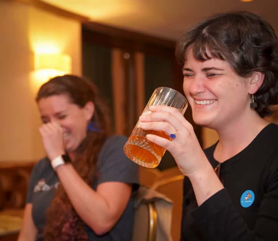 Washington, D.C.: History Tour Pub Crawl - Choosing between the standard ticket and beer bundle