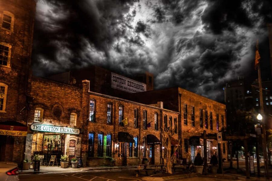 Wilmington: Boos and Booze Haunted Pub Crawl - Who will enjoy this Wilmington night?