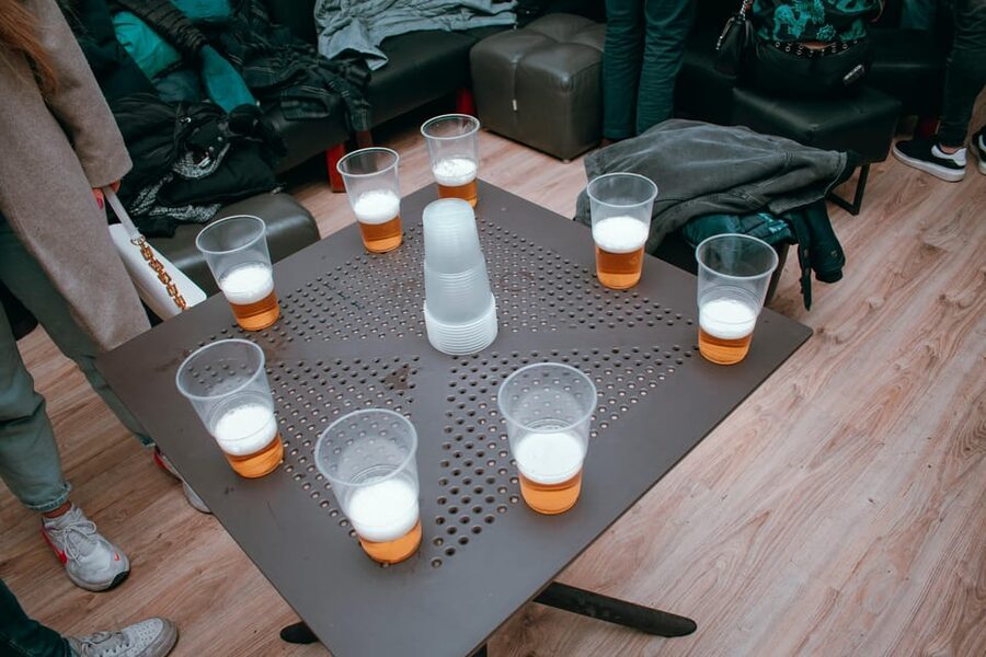 Wroclaw: Pub Crawl with Unlimited Drinks and VIP Club Entry - 9:45 PM at the Pillory Statue